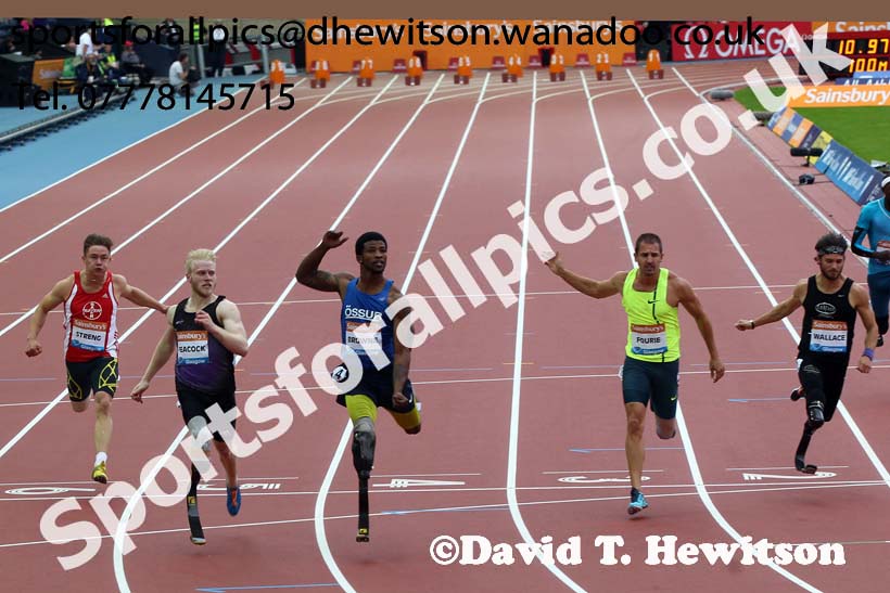Richard Brown wins from Jonathan Peacock in the 100 metres T44 at the Glasgow Diamond League. Photo: David T. Hewitson/Sports for All Pics